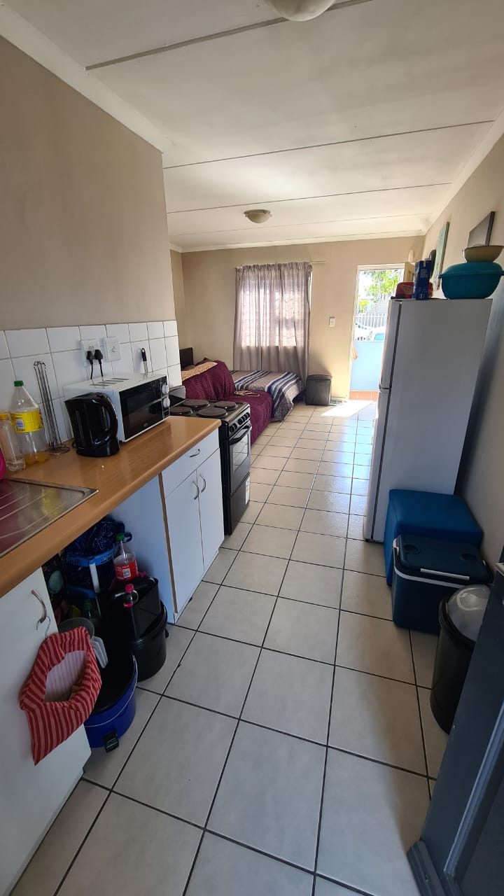  Bedroom Property for Sale in Maitland Western Cape